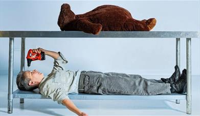 An Autopsy of a Mother, a Bear and a Fridge Dance/Theatre