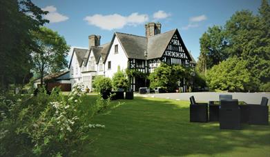 Maesmawr Hall Hotel in Summer