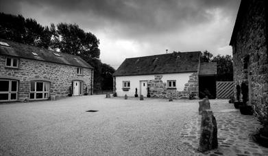 Bryngwyn Canol Cottages