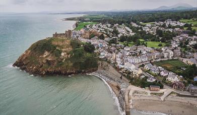 Criccieth Traeth y Promenade