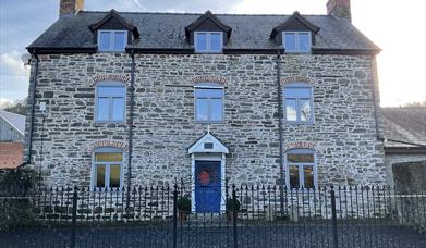 Upper Dolarddyn self catering farmhouse