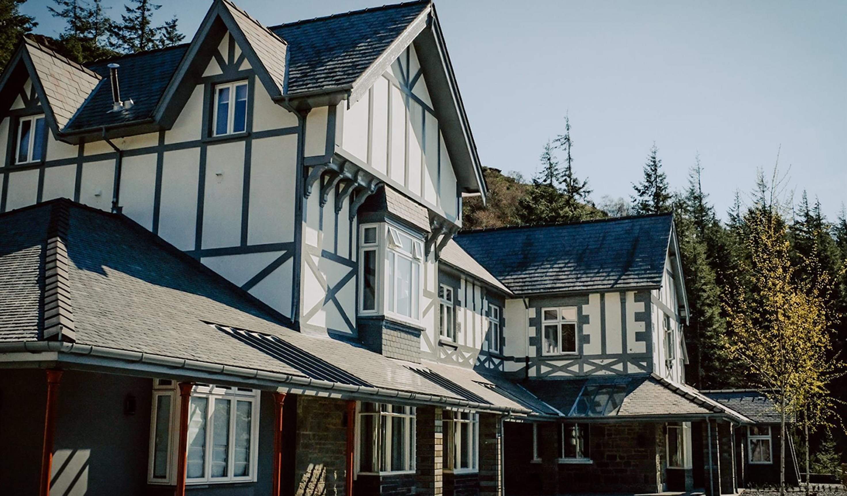 The Plas Weunydd hotel exterior.