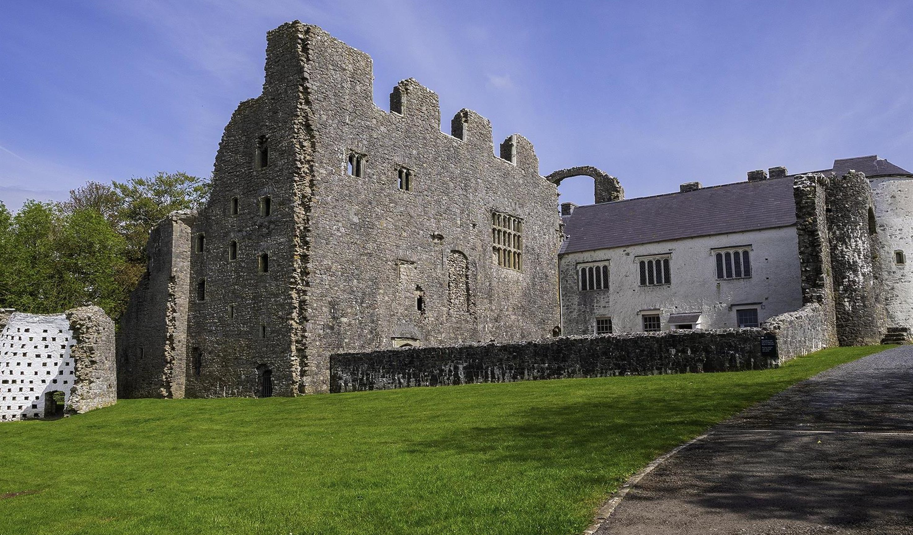 Oxwich Castle (Cadw)