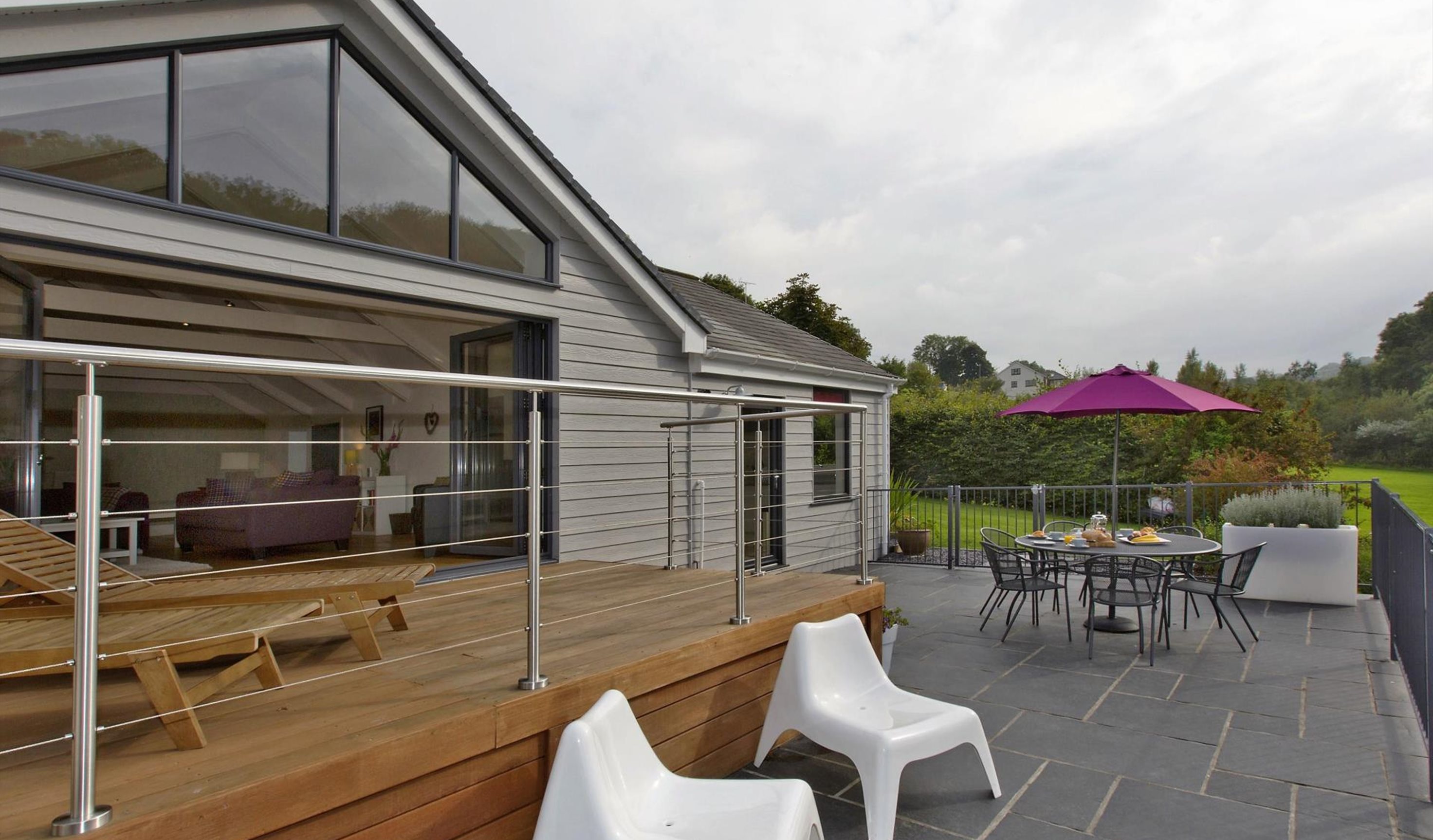 Enclosed patio area at Ty Isaf, Tresaith
