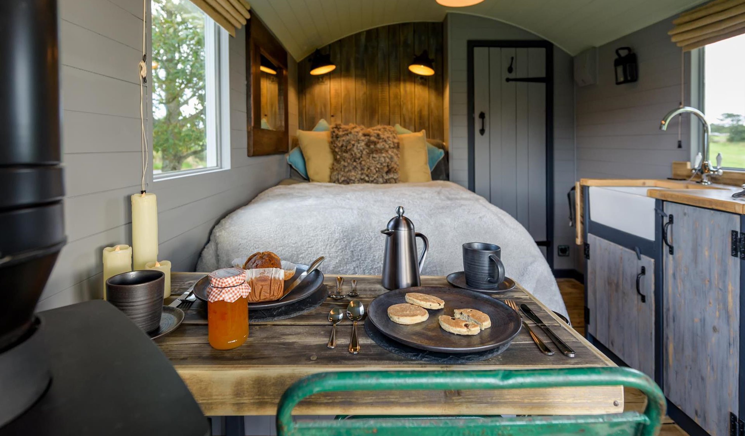 Named after the sixth daughter of Llywelyn the Great (c. 1173 – 11 April 1240)
www.luxuryglampingwales.co.uk