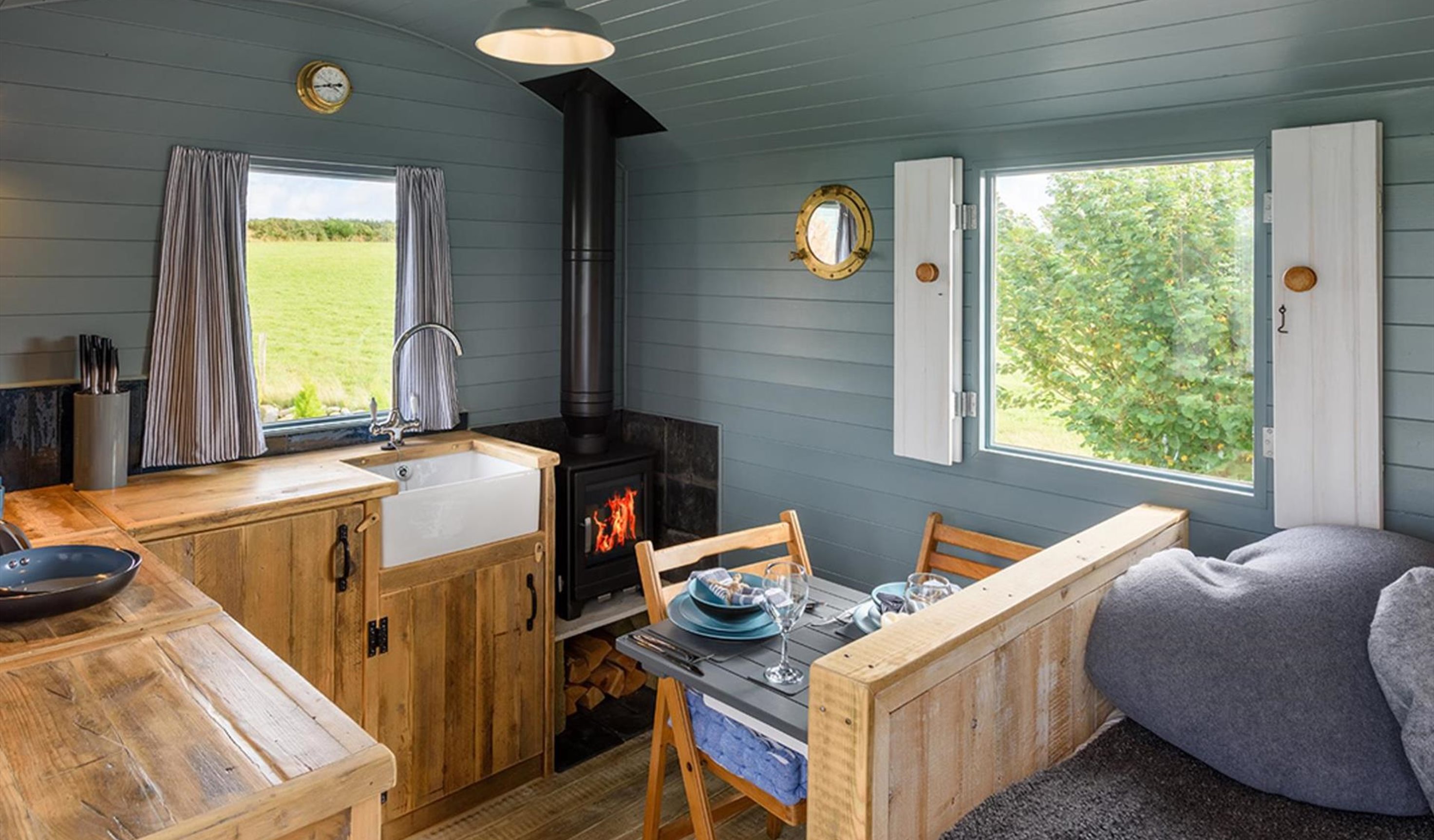 Brook Cottage Shepherd Huts - Susanna www.luxuryglampingwales.co.uk