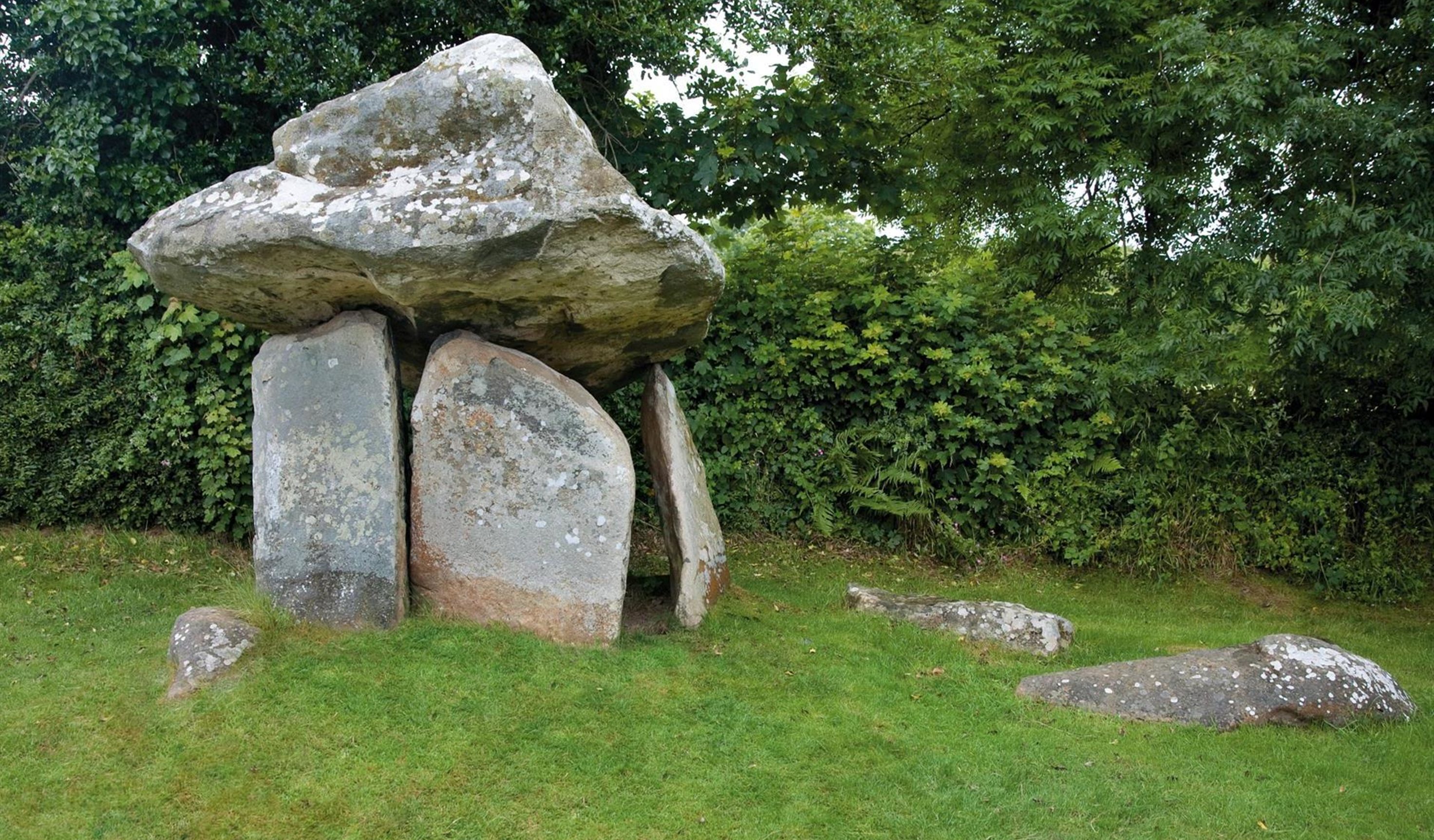 Carreg Coetan Burial Chamber (Cadw)