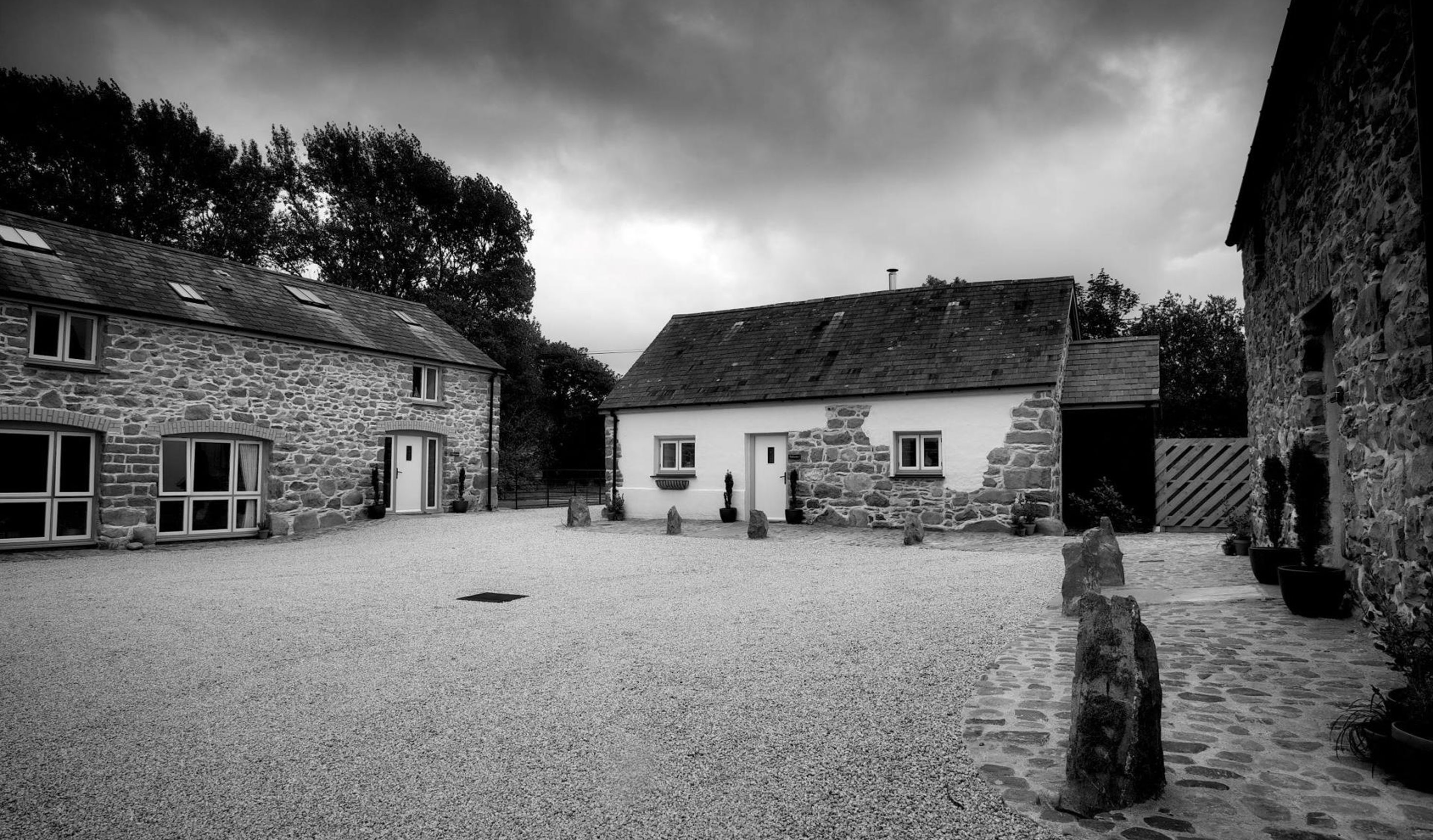 Bryngwyn Canol Cottages