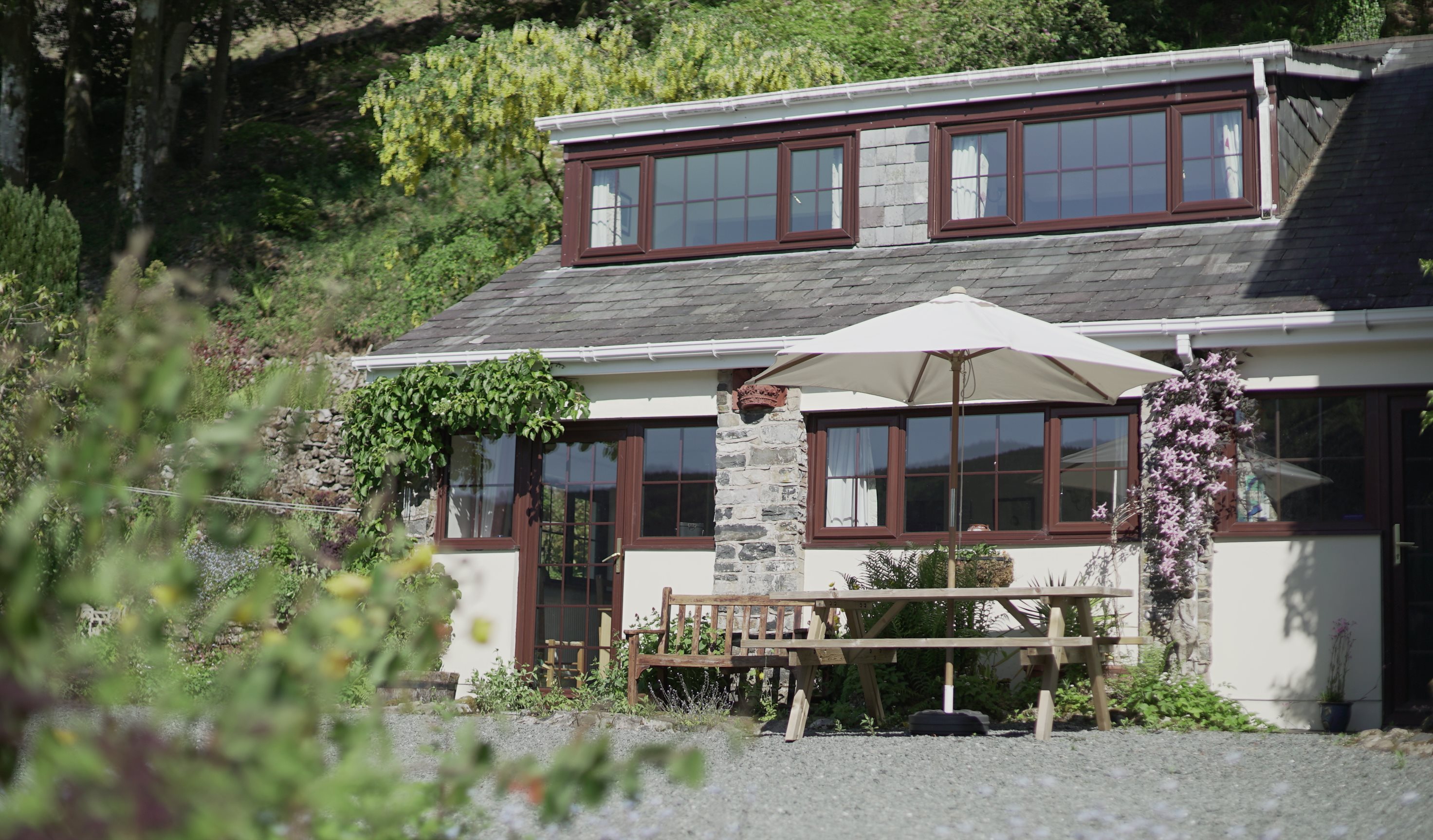 The house and cottage overlook the beautiful Irfon Valley and enjoy the full evening sun.