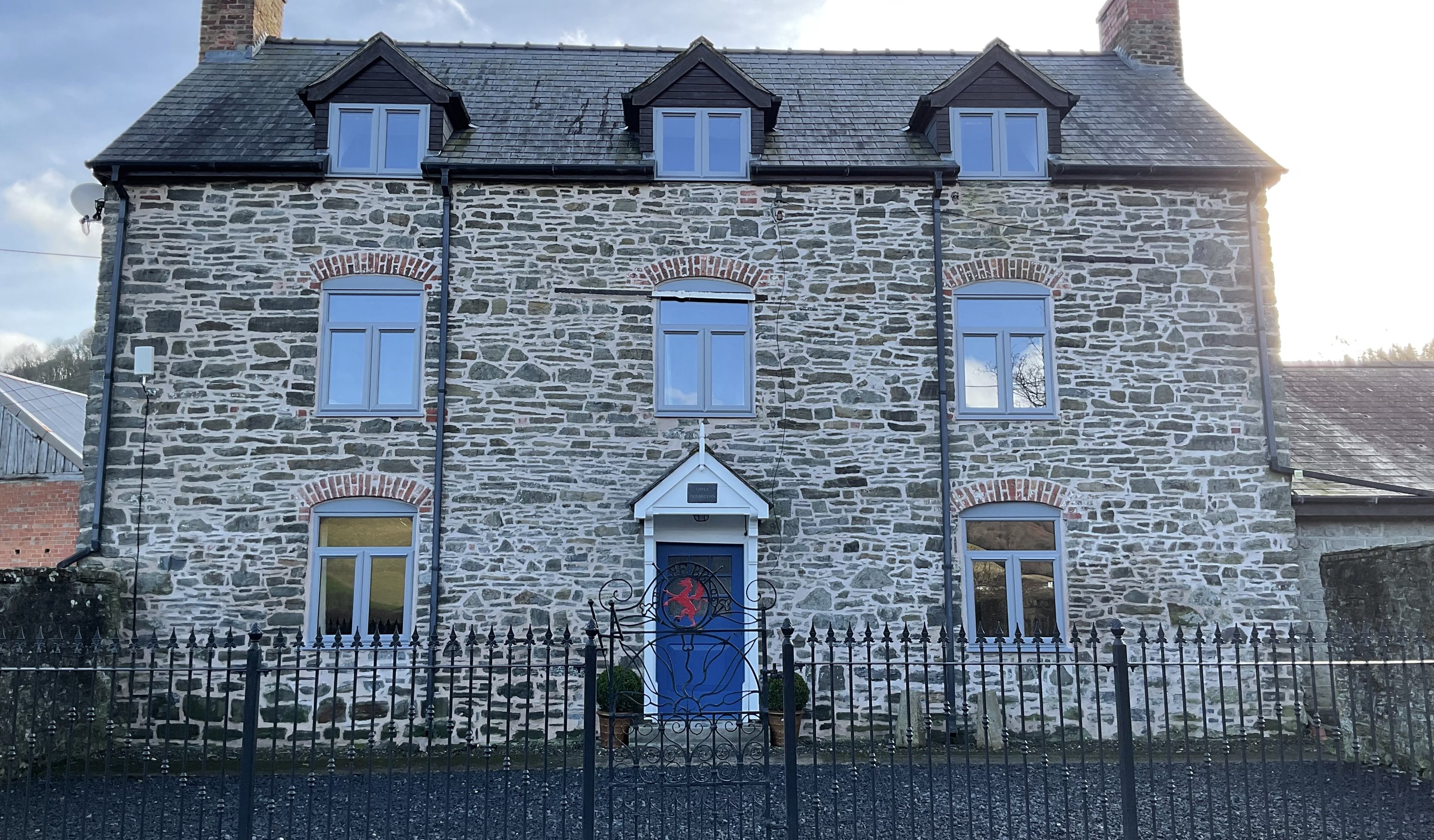 Upper Dolarddyn self catering farmhouse