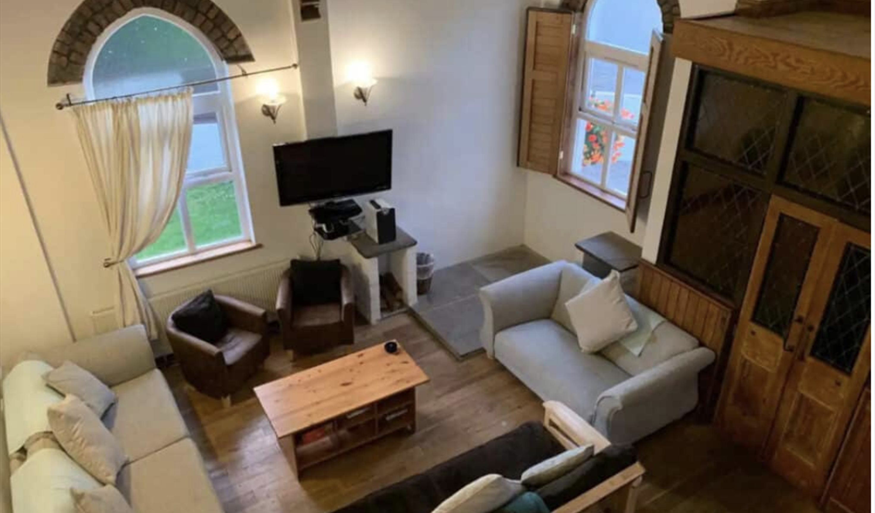 Spacious Lounge