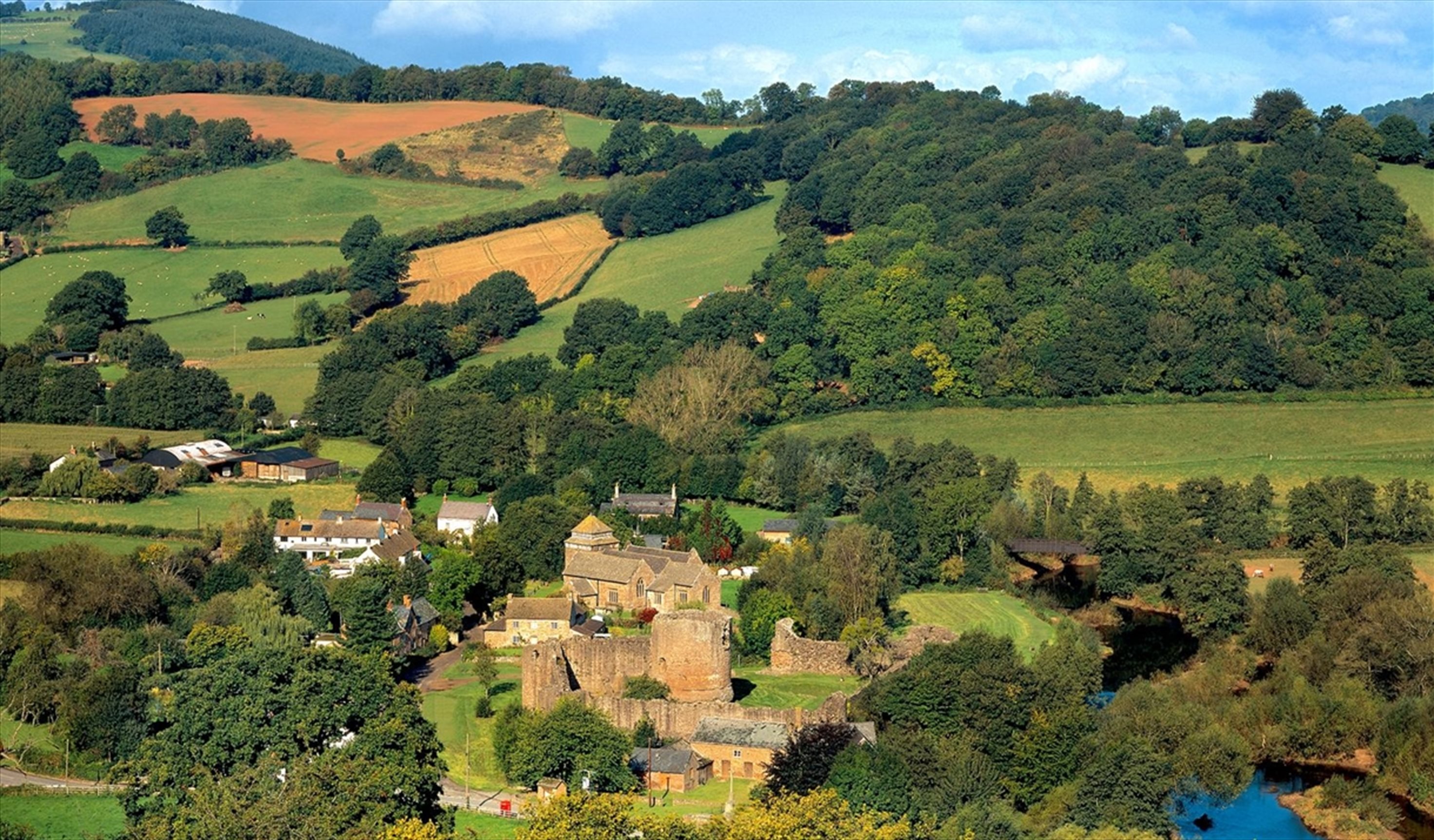 Both sides of the Monnow