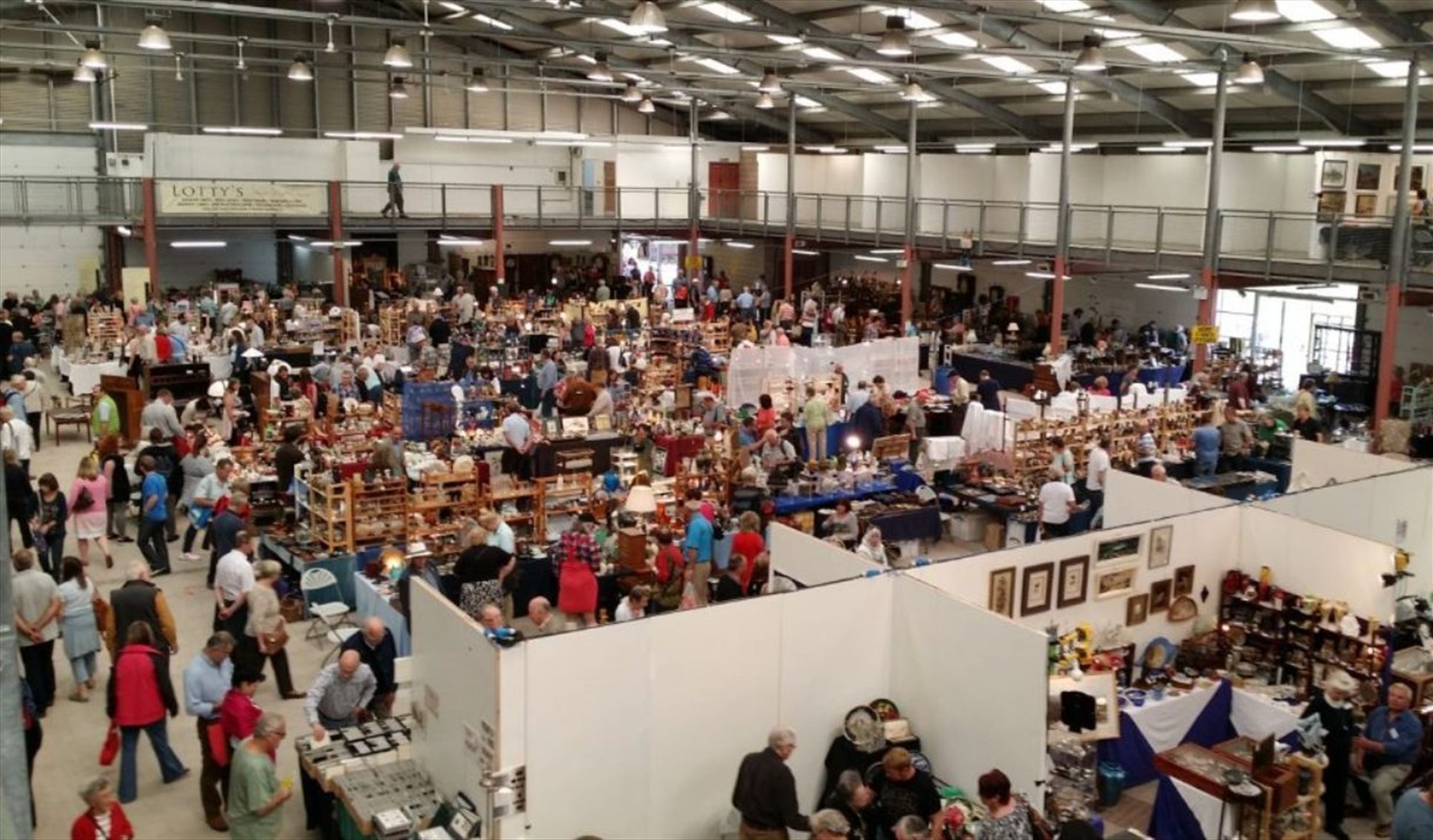 The Int Antiques & Collectors Fair of Wales