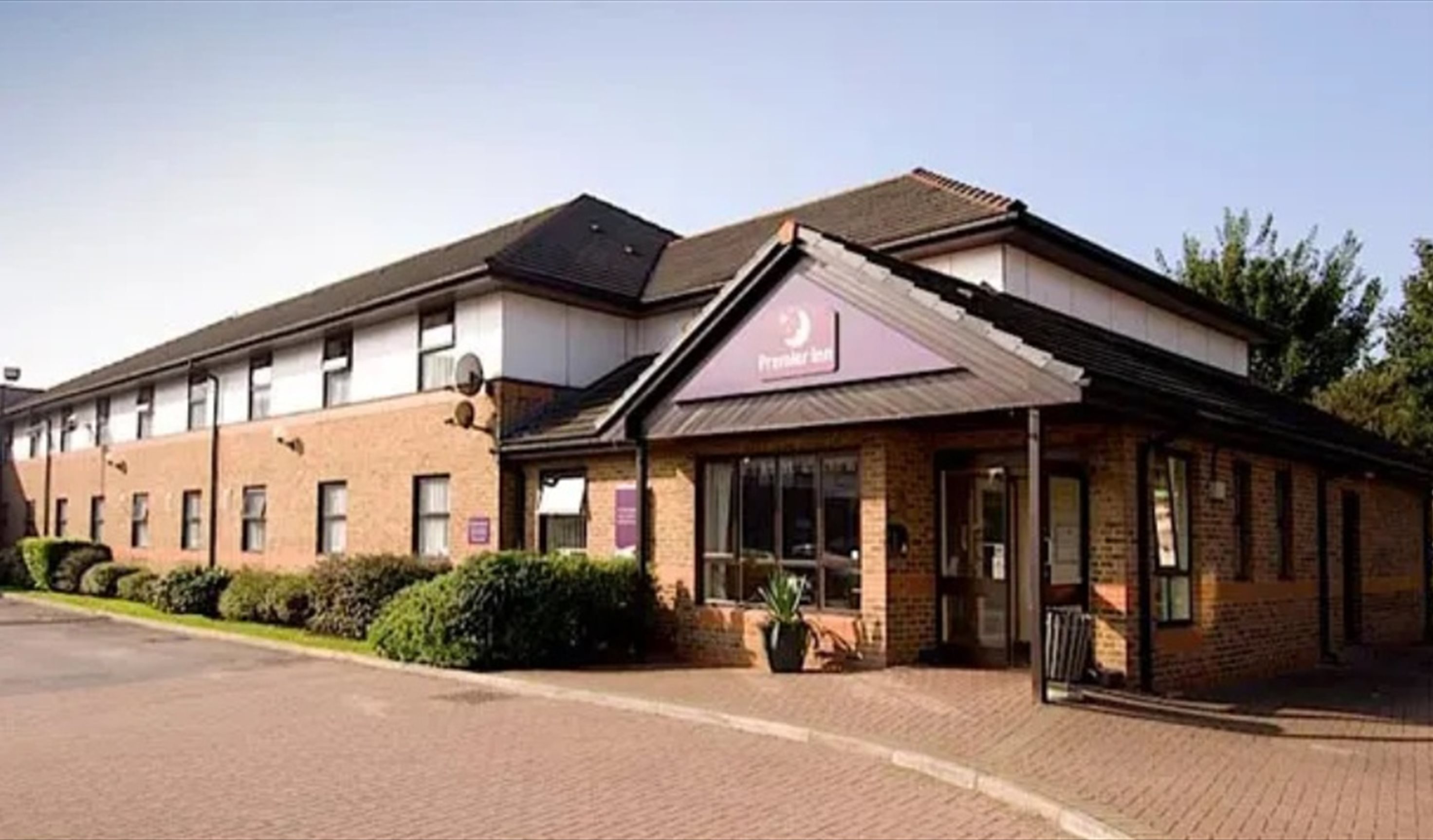 Premier Inn Cardiff \City South
