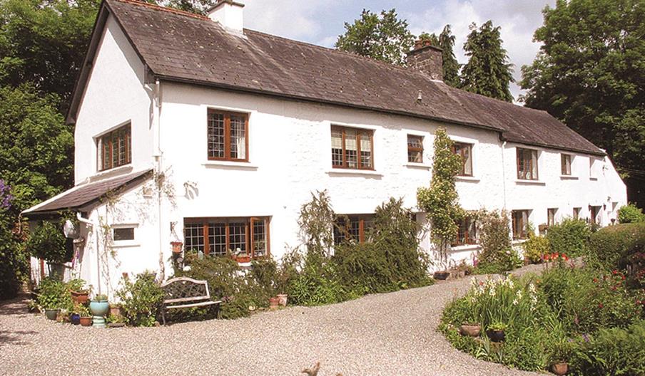 Allt y Golau Farmhouse