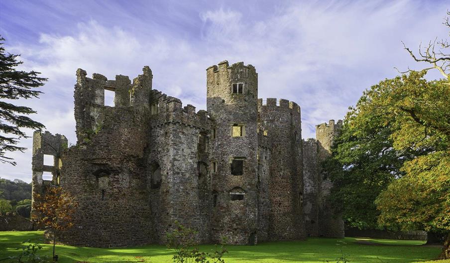 Laugharne Castle (Cadw)