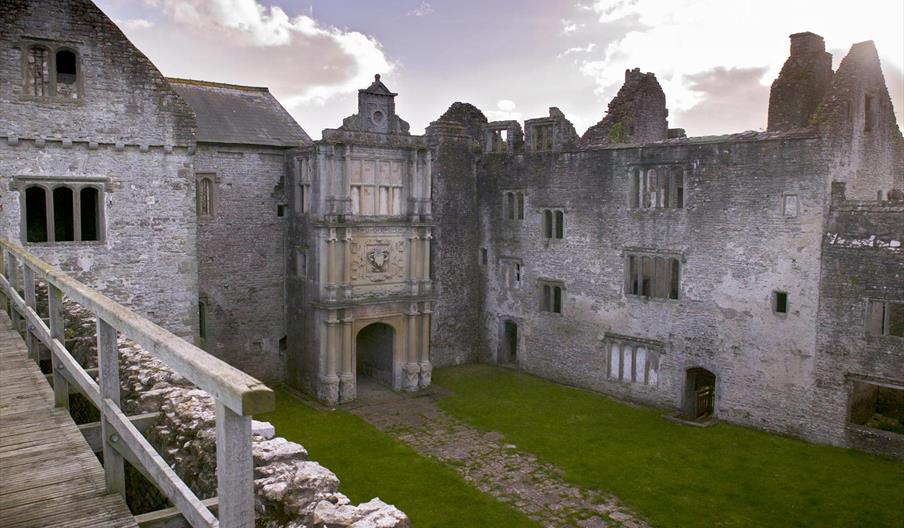 Old Beaupre Castle (Cadw)