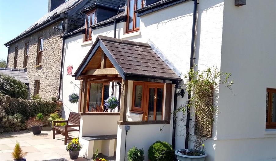 Award-winning 5* Visit Wales Basel Cottage in Llandovery, is set in 17 acres of glorious Carmarthenshire Countryside in the Cambrian Mountains and on