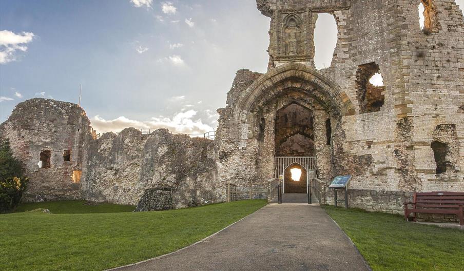 Denbigh Castle (Cadw)