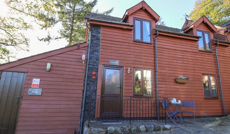 Barn View Cottages, Cedar Cottage exterior