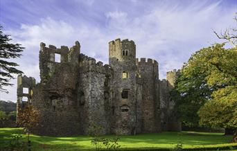 Laugharne Castle (Cadw)