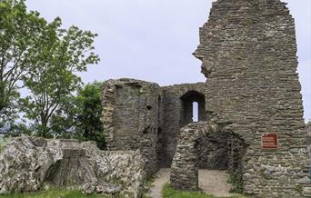 Loughor Castle (Cadw)