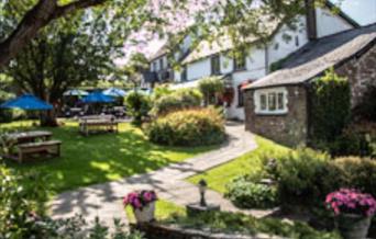 Greyhound Inn & Hotel