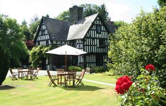 Maesmawr Hall | The Garden Restaurant