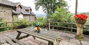 Barn View Cottages Cedar Cottage outside seating