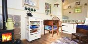 Cwt Cwtshlyd (Hygge Hut), Cambrian Mountains Glamping