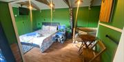 Hafan y Mynydd shepherd's hut, Dulas Glamping