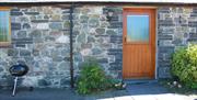 The front area of Swn y Nant cottage