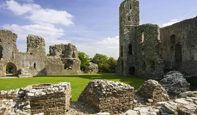 Llawhaden Castle (Cadw)