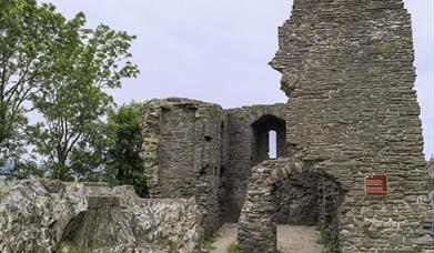 Loughor Castle (Cadw)