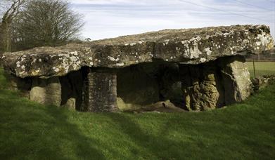 Tinkinswood Burial Chamber (Cadw)